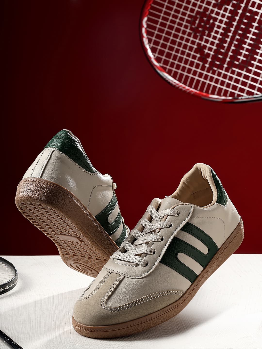 Women Round Toe Sneakers