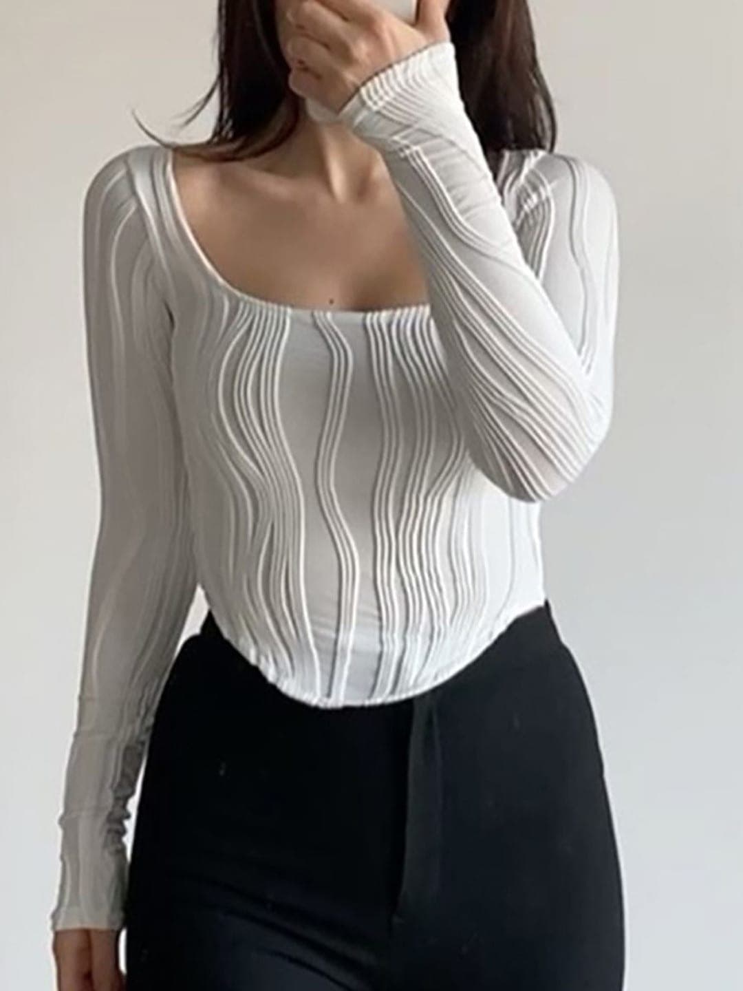 Women Solid Scoop Neck Top